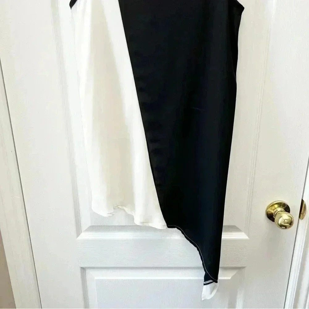 Ricki’s Blouse Sheer Sleeveless Asymmetric Flowy Top Black White Size Small - Picture 5 of 14